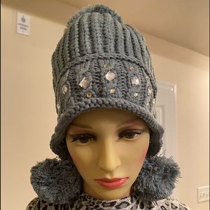 Women Rhinestone Pom Pom Cable Knit Hat